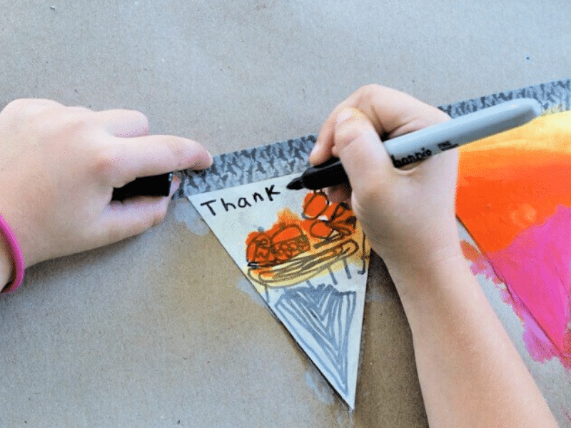 13 activités artistiques et artisanales de Thanksgiving pour la connexion familiale - img