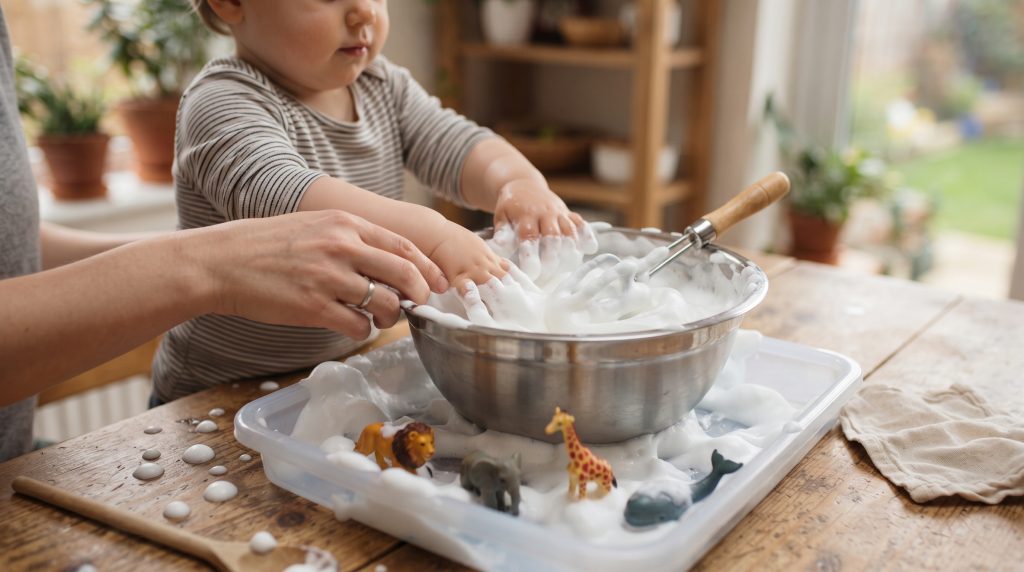 Comment préparer de l’aquafaba, une mousse sensorielle pour les petits